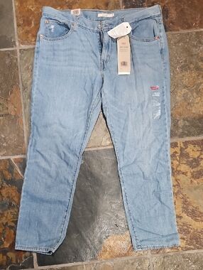 Levi's Light Blue Slim Straight Boyfriend Women's Jeans
